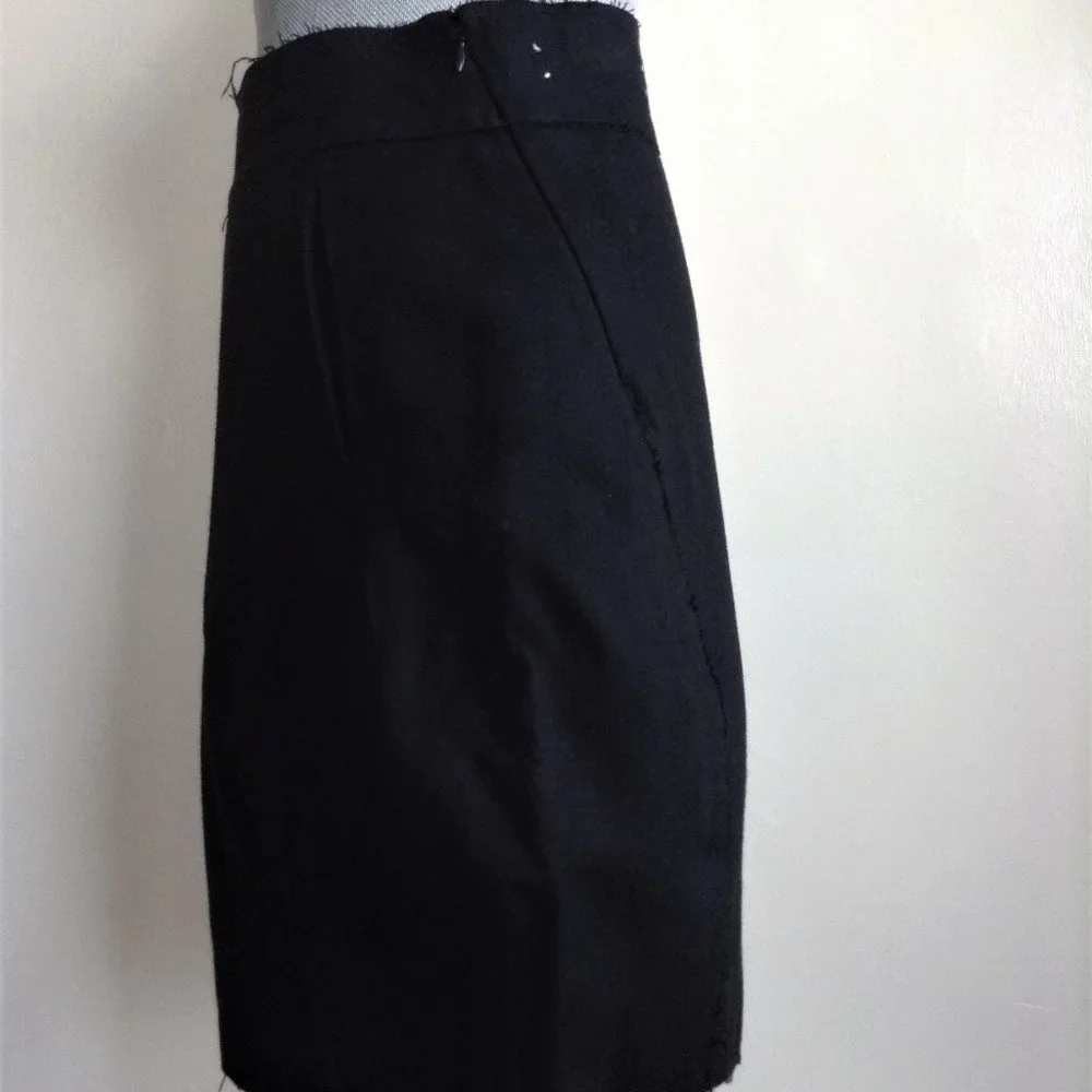 Marni Black Wool Raw Edge Tulip Mini Skirt Italy IT 40 US 2 4 High Waist Pencil